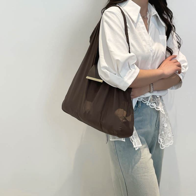 Mini Keychain Tote Bag Large Capacity Lightweight Foldable Shopping Bag Keychain Key Ring Expandable Reusable Tote Bag