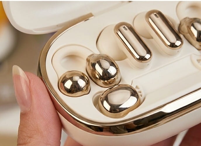 💥HOT SALE 50% VIRAL PRODUCT 6-in-1 Wireless Earbuds & Power Bank